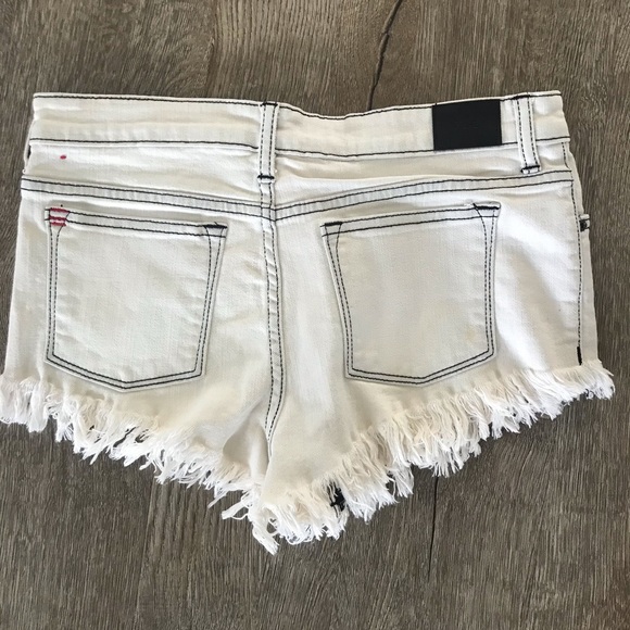 BDG light denim shorts - Picture 2 of 2